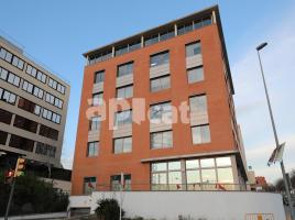 For rent office, 250.00 m², near bus and train, Calle Blasco de Garay