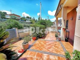 Houses (villa / tower), 256.00 m², almost new