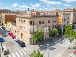 Property Vertical, 722.00 m², near bus and train, Calle Castelló, 28