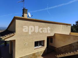 Houses (villa / tower), 302.00 m², near bus and train, new