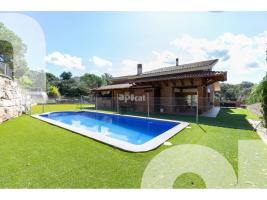 Detached house, 275.00 m², almost new
