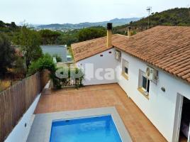 Houses (villa / tower), 287.00 m², almost new