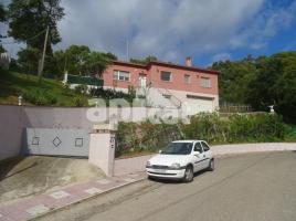 Houses (villa / tower), 184.00 m², almost new