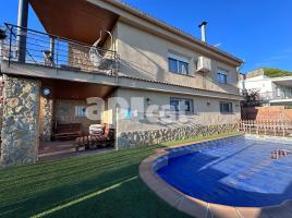 Houses (terraced house), 250.00 m², almost new