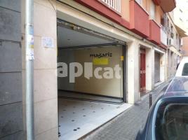 For rent business premises, 60.00 m², close to bus and metro, Calle del Pantà de Tremp, 15