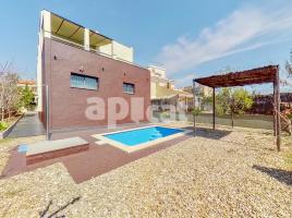 Houses (villa / tower), 130.00 m², almost new, Calle Sant Cosme I Damia 