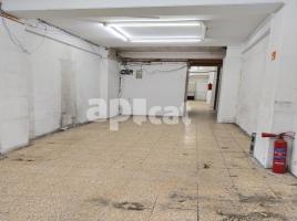 For rent business premises, 208.00 m², near bus and train