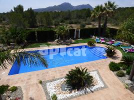 Houses (villa / tower), 450.00 m², almost new, Calle del Déu Amon-Ra
