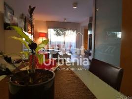 Houses (terraced house), 174 m², almost new, Zona