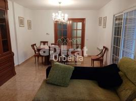 Houses (terraced house), 346 m², almost new, Zona