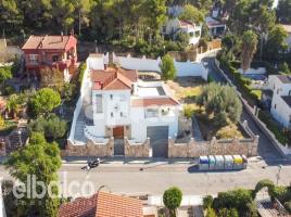Houses (detached house), 530 m², almost new, Zona