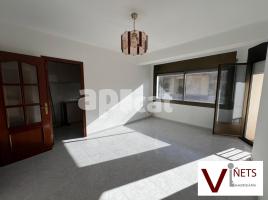 For rent flat, 83.00 m², near bus and train