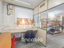 For rent business premises, 125.00 m², Calle Santa Coloma, 61