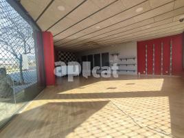 For rent business premises, 79.00 m², Can Roca