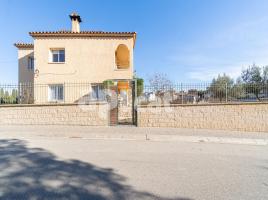 Houses (detached house), 253.00 m², near bus and train, Garriguella