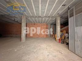 , 212.00 m², fast neu, Calle do Tambre