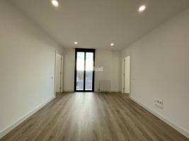 For rent flat, 59.95 m², almost new