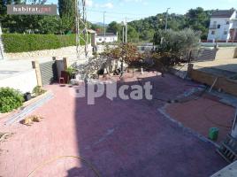Houses (detached house), 260.00 m², near bus and train, almost new