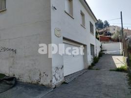 Houses (detached house), 162.00 m², near bus and train, almost new