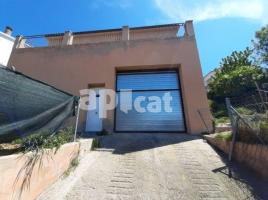 Houses (detached house), 240.00 m², near bus and train, almost new, Piera