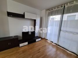 Flat, 80.00 m², near bus and train, almost new, Alcoletge