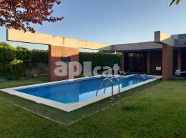 Houses (detached house), 436.00 m², near bus and train, almost new, Alpicat