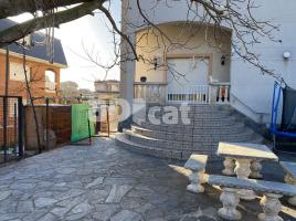 Houses (detached house), 443.00 m², near bus and train, almost new