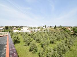 Houses (country house), 412.00 m², near bus and train