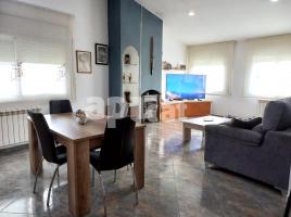 Houses (detached house), 294.00 m², near bus and train, almost new, Airesol