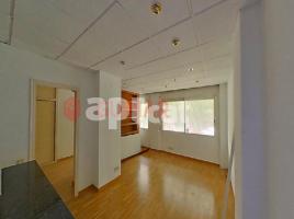 Flat, 60.00 m², close to bus and metro