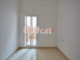 Flat, 80.00 m², close to bus and metro