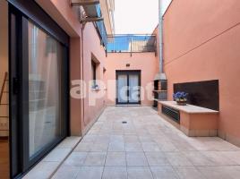 Flat, 86.00 m², near bus and train, almost new