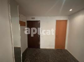 Office, 72.00 m², close to bus and metro, Calle Viladomat