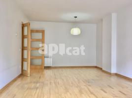 Flat, 108.00 m², almost new, Calle Barcelona