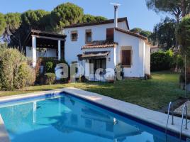 Houses (country house), 320.00 m²