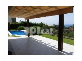 Houses (detached house), 233 m², almost new