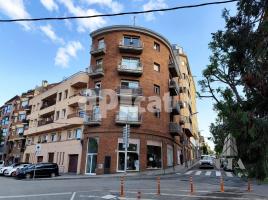 Piso, 110.00 m², cerca de bus y tren