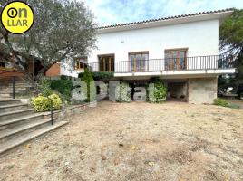 Houses (detached house), 308.00 m², near bus and train