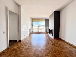 Piso, 214.00 m², cerca bus y metro, Calle de Vilamarí, 38