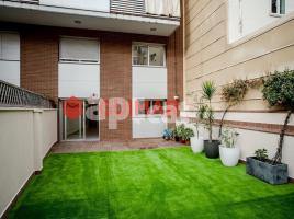 Flat, 178.00 m², near bus and train, almost new, El Guinardó