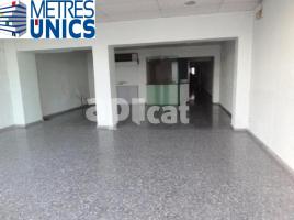 Local comercial, 226.00 m², cerca de bus y tren, Carretera N-2