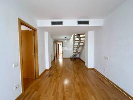 Alquiler piso, 100.00 m², seminuevo