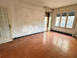 Flat, 83.00 m², close to bus and metro