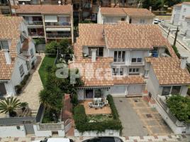 Houses (terraced house), 210.00 m², Calle Pep Ventura