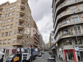 , 1324.00 m², in der Nähe von Bus-und U-Bahn, Calle de Balmes