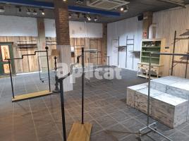 Tienda, 300.00 m², Paseo de Sant Joan