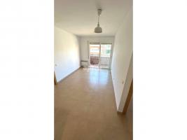 Pis, 50.00 m², fast neu