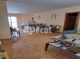 Apartament, 130.00 m², près de bus et de train