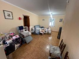 Apartament, 130.00 m², près de bus et de train