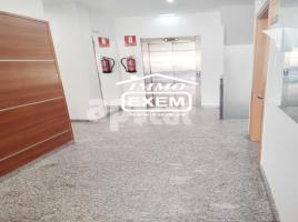 Apartament, 68.00 m², seminou